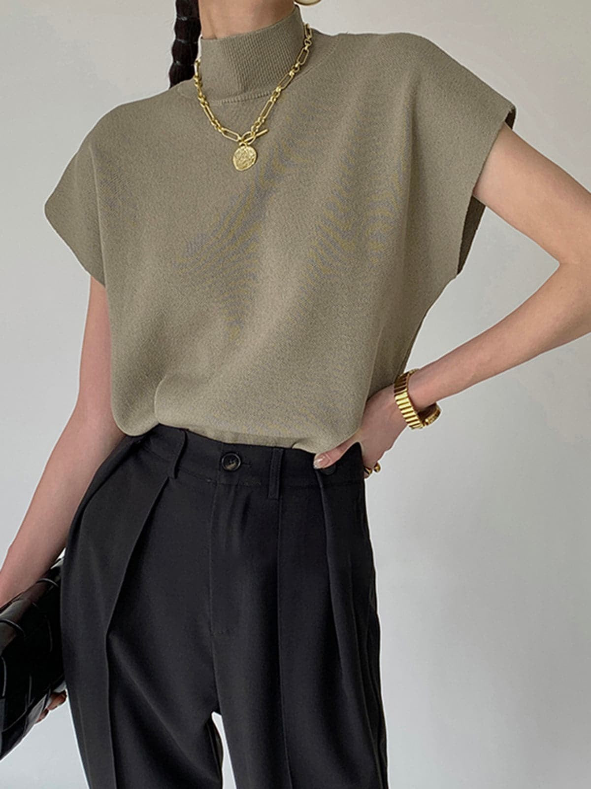 Orion Sleeveless Vest